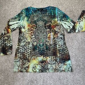 B.L.E.U. Women’s XL long sleeve top NWOT